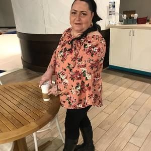 Meet your Posher, Crystal